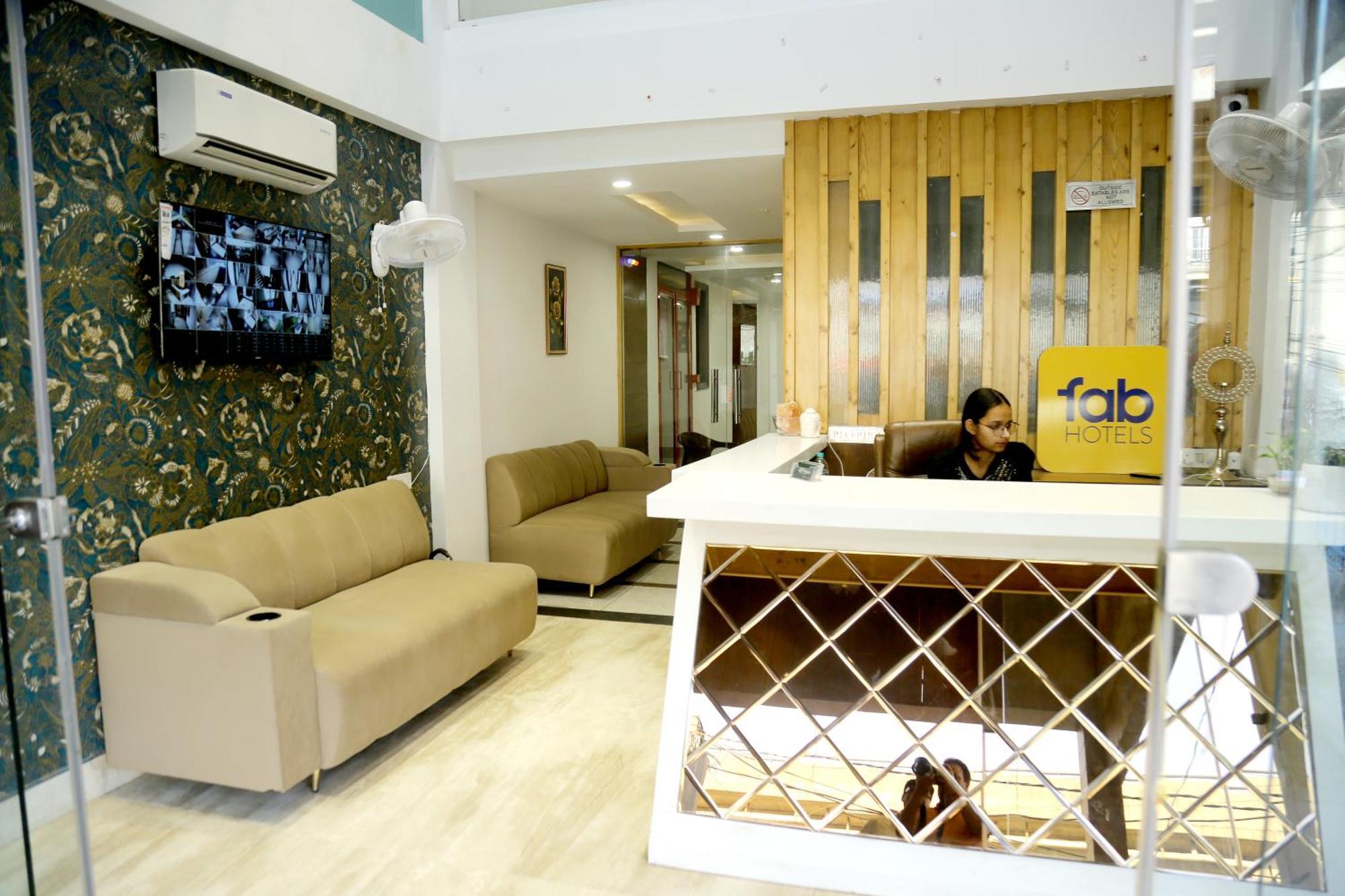 Hotel Prism Grand à Zirakpur Extérieur photo